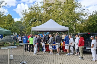 Grillmittag an der Remscheider Straße 22 bis 27