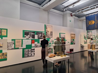 Ausstellungsbesuch Platte Ost/West