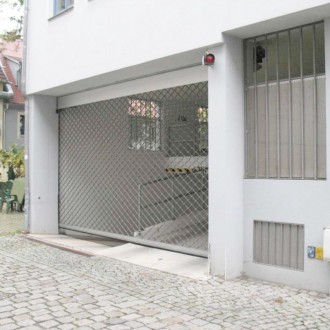 Einfahrt zur Tiefgarage
