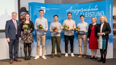 Lukas Köthe 3. von links bei der Auszeichnung (IHK Dresden, Fotograf: Daniel Viol)